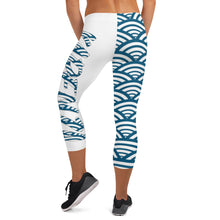 Load image into Gallery viewer, Seigaiha - Capri Leggings
