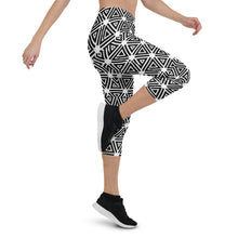 Load image into Gallery viewer, RITUAL Throwback - Capri Leggings
